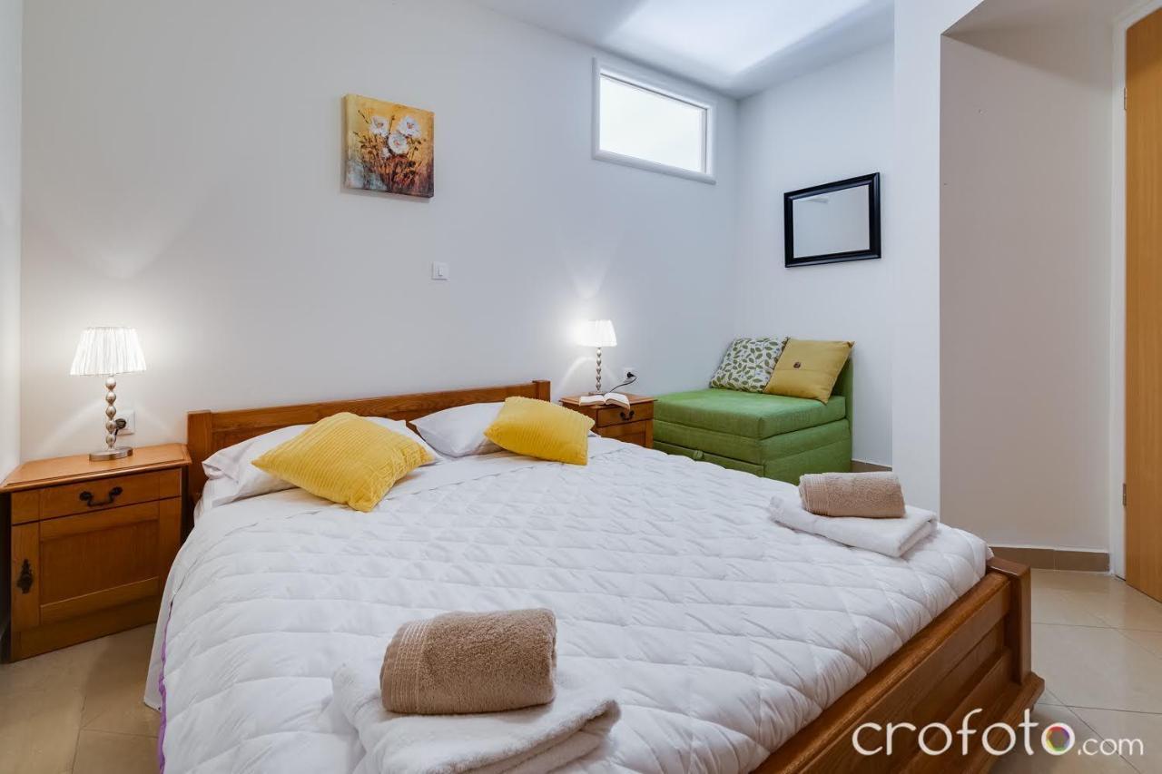 Apartmani Niko Kozino ภายนอก รูปภาพ